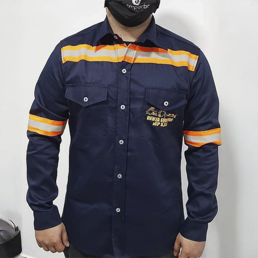 Camisa operativa en tela drill con cuello tipo Levis, ideal para trabajo industrial, uniforme resistente, dotación operativa y uso diario en campo.