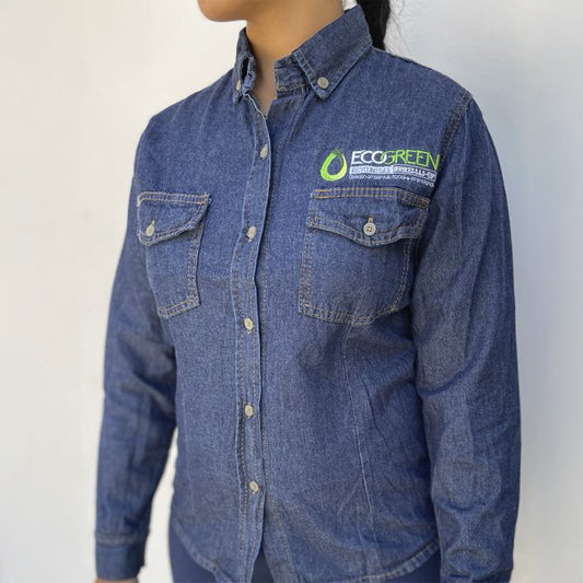 Camisa operativa en denim de 7 onzas, ideal para trabajo industrial, uniforme resistente, dotación operativa y labores en campo.