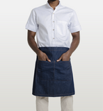 Delantal personalizado en tela jeans, con diseño moderno y resistente, ideal para cafés, bares, restaurantes, ferias y campañas promocionales – Stamparbq Tiltex.
