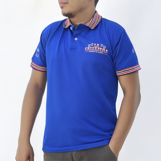 Polo combinada para uniforme, cómoda y resistente, ideal para trabajo, dotación institucional, eventos corporativos y uso diario.