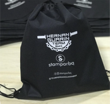Tula promocional personalizada en tela quirúrgica, ligera y reutilizable, ideal para campañas institucionales, escolares y promocionales – Stamparbq Tiltex.